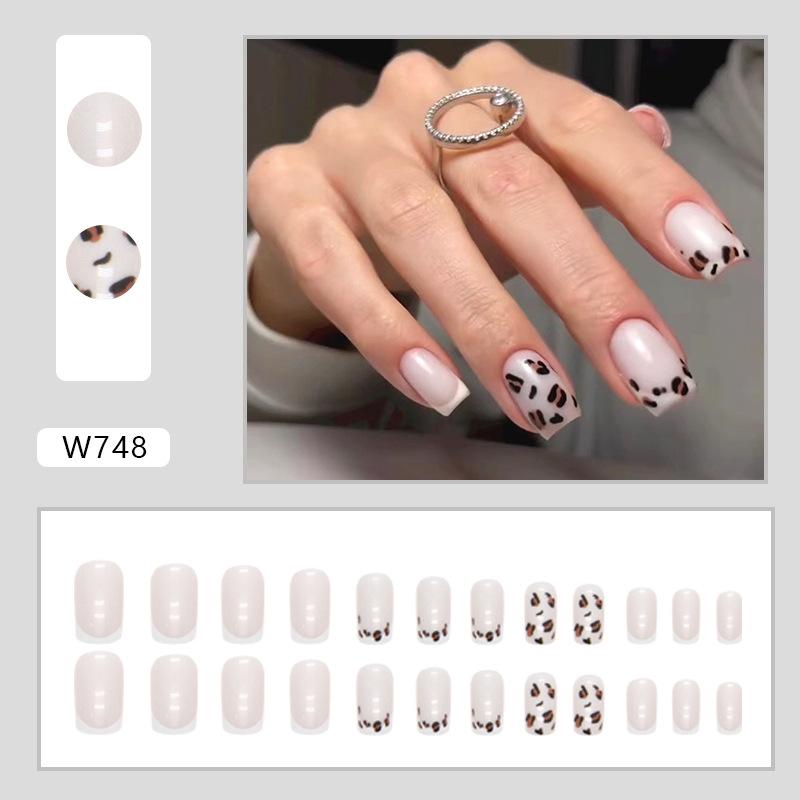 European and American ins style leopard print aurora French manicure fashion spice girl manicure piece wearing fake nails