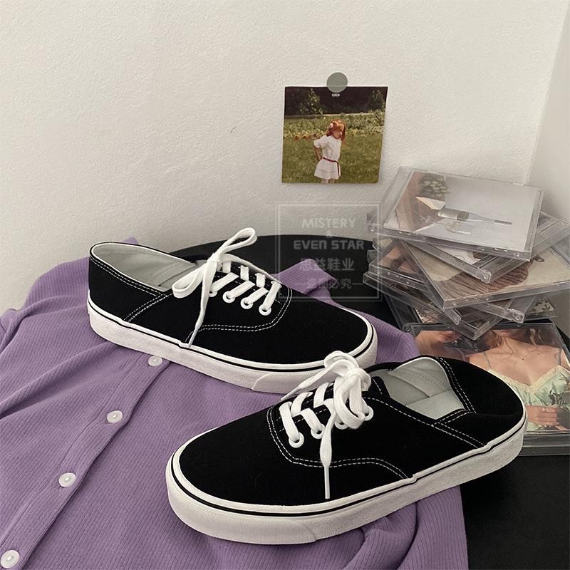 You can step on the heel and half-drag canvas shoes. Women wear white shoes. Women are versatile and pedal lazy shoes 518.