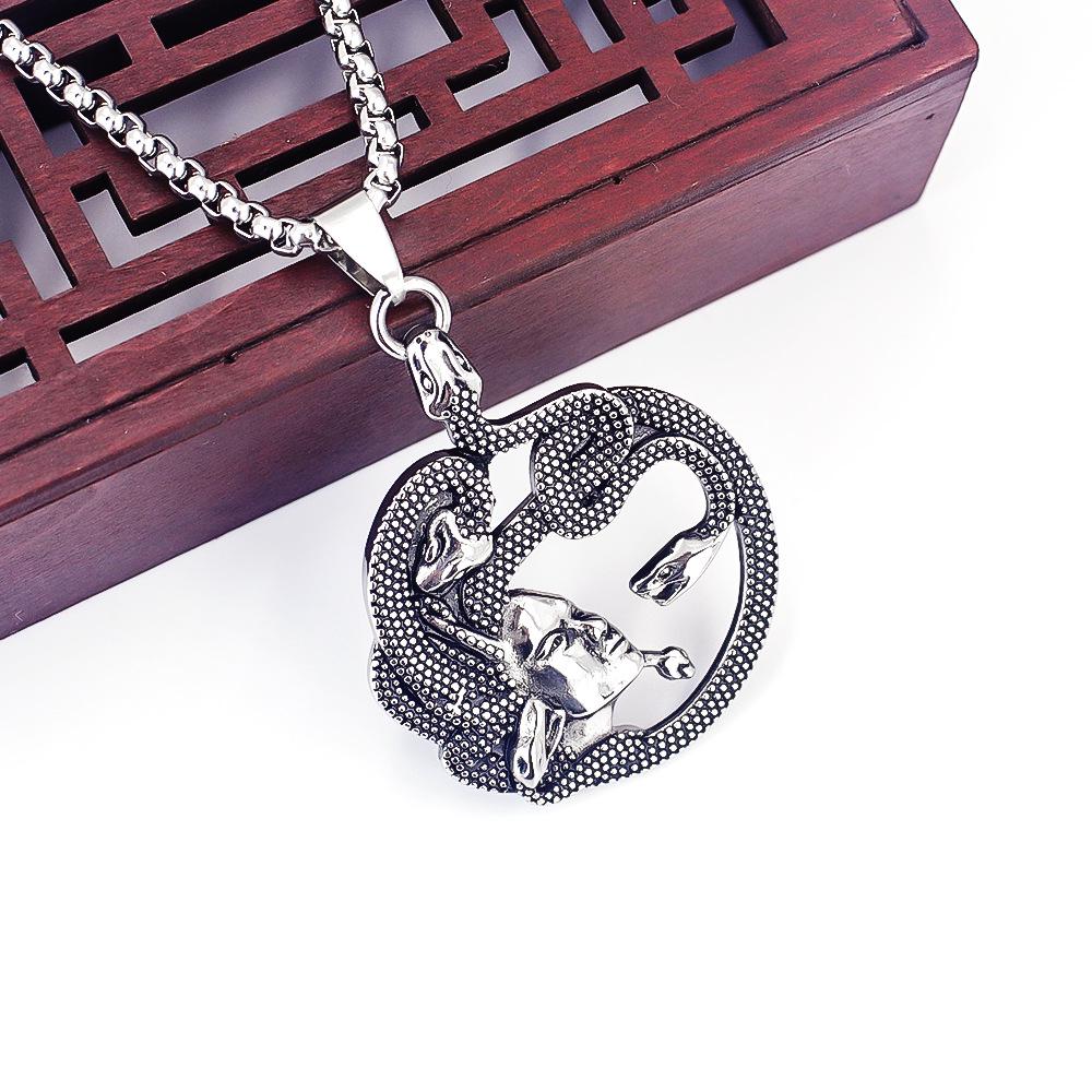 Europäische und amerikanische Retro-Diamanten-Inlay Hip-Hop-Stil Edelstahl Kreuz Halskette