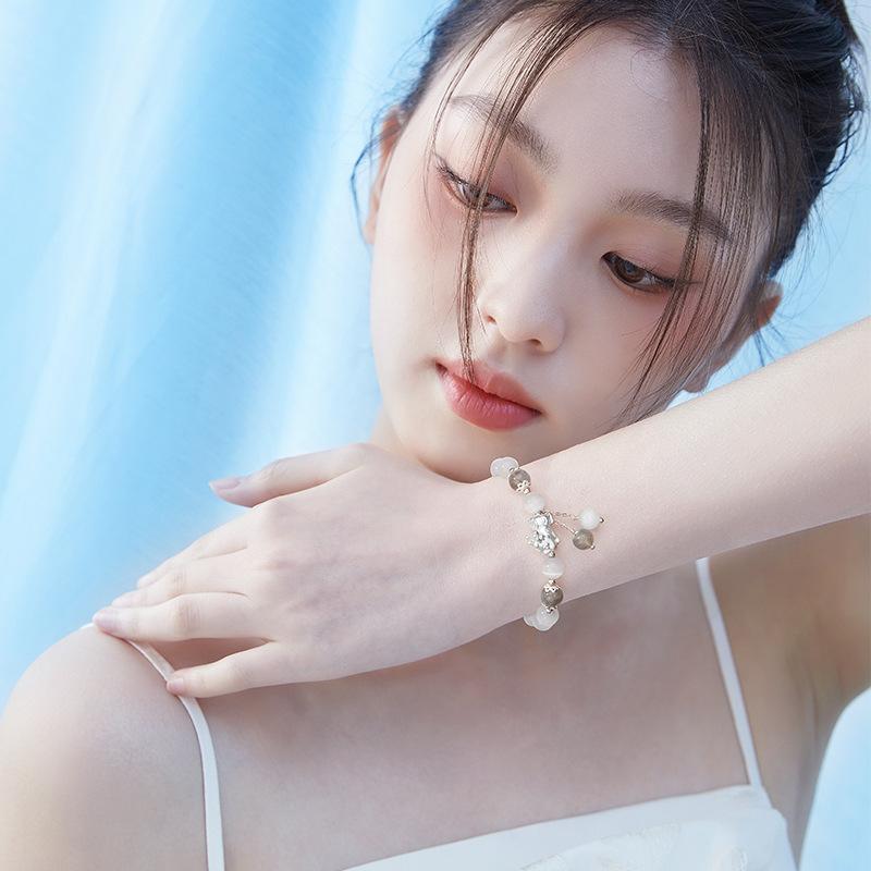Cat's Eye Stone Bracelet for Women, Unique Design, Exquisite and Luxurious, Pixiu Strawberry Crystal Bracelet