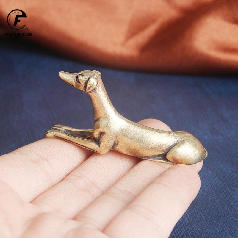 Statuete Vintage din Alamă Câine de Vânătoare Culcat Ornament de Birou Animal Zodiacal Norocos Statuetă Animal de Companie pentru Ceai Decorațiuni de Casă Artizanat Accesorii