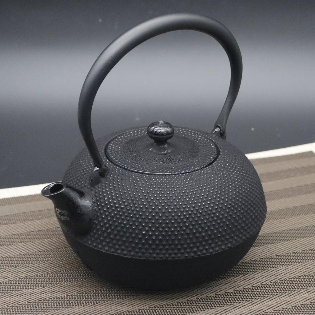 Nanbu Ironware Iron Shinmaru direct and gas stove Iwate Traditional Craft Kettle, Arare, 1.7L (IH, flame, compatible), Prefecture, Japan,