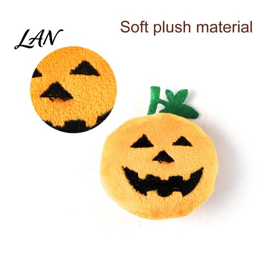 Stuffed Halloween Cat Toy Pumpkin Toy, Squeaky Chew Soft Plush with Feathers for Indoor Cats Self-entertainment
