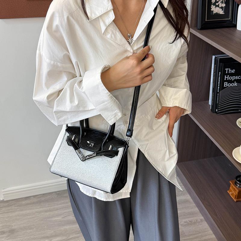 New Fashion High-end Sense Contrasting Platinum Bag Portable Shoulder Crossbody Trendy Women's Bag