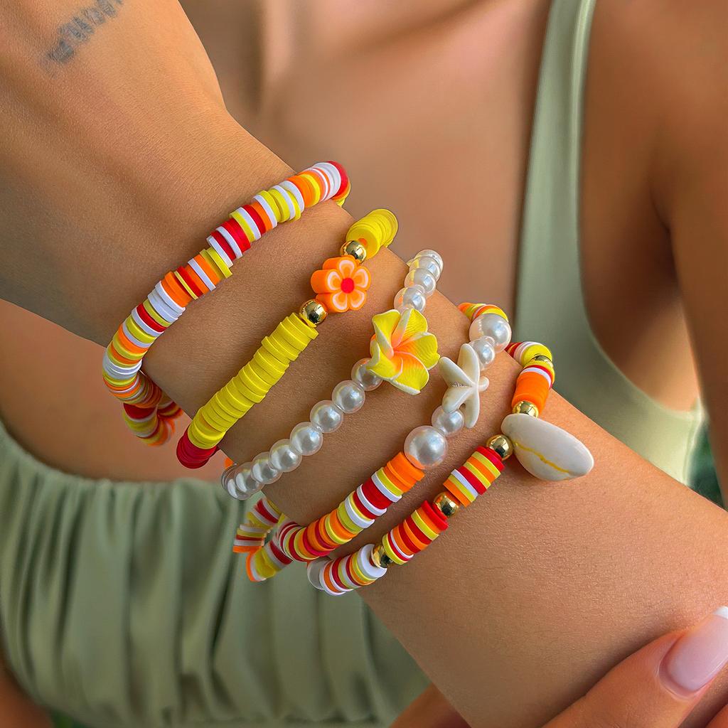 Trendy Charm Bracelet with Marine Element Shell Starfish Pendant Sweet Style Flower Design Alloy Material