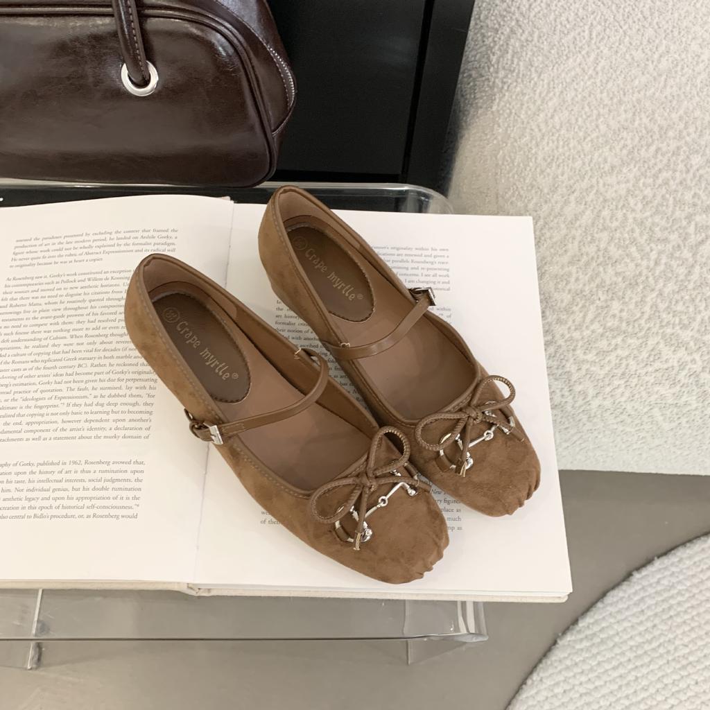 Anti-slip One-piece Lace-up Versatile Women's Single Shoes