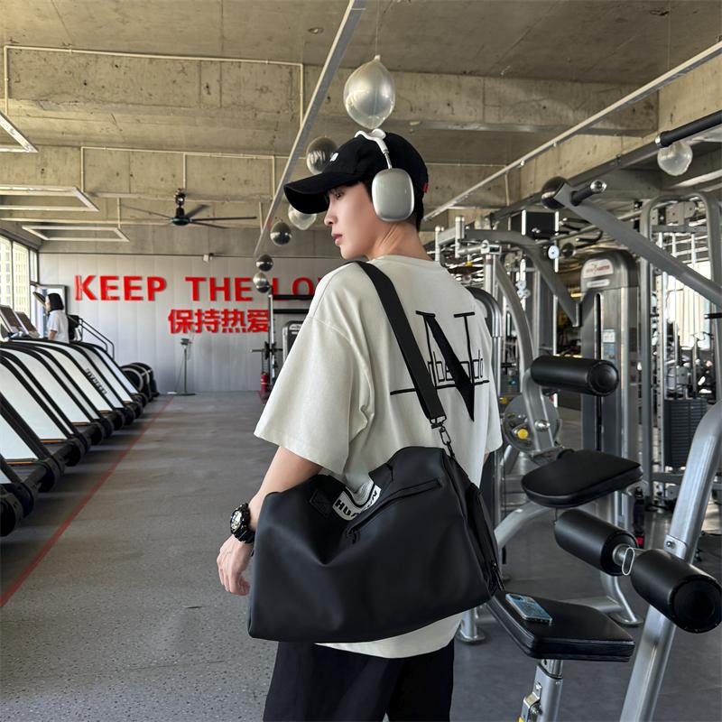 Geantă de gimnastică ușoară bărbați hidrofugă, uscată și umedă, geantă de călătorie separare pantofi Genți femei, geantă portabilă de călătorie de capacitate mare