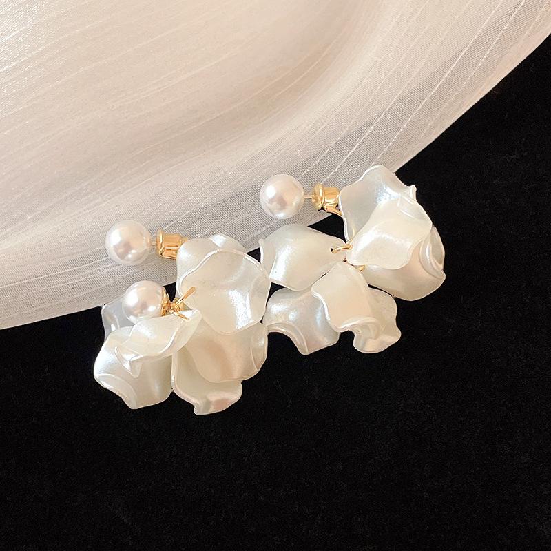 

K real gold electroplated silver needle pearl flower petal fringed earrings temperament elegant earrings niche light luxury earrings