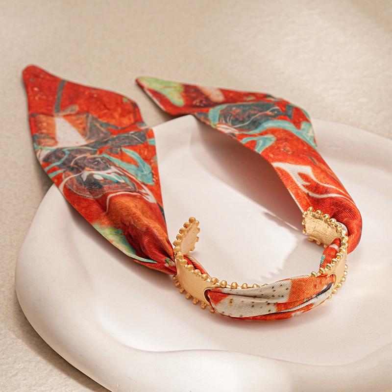Geometric Resin Bangle: Trendy European-American Fashion Bracelet for Women