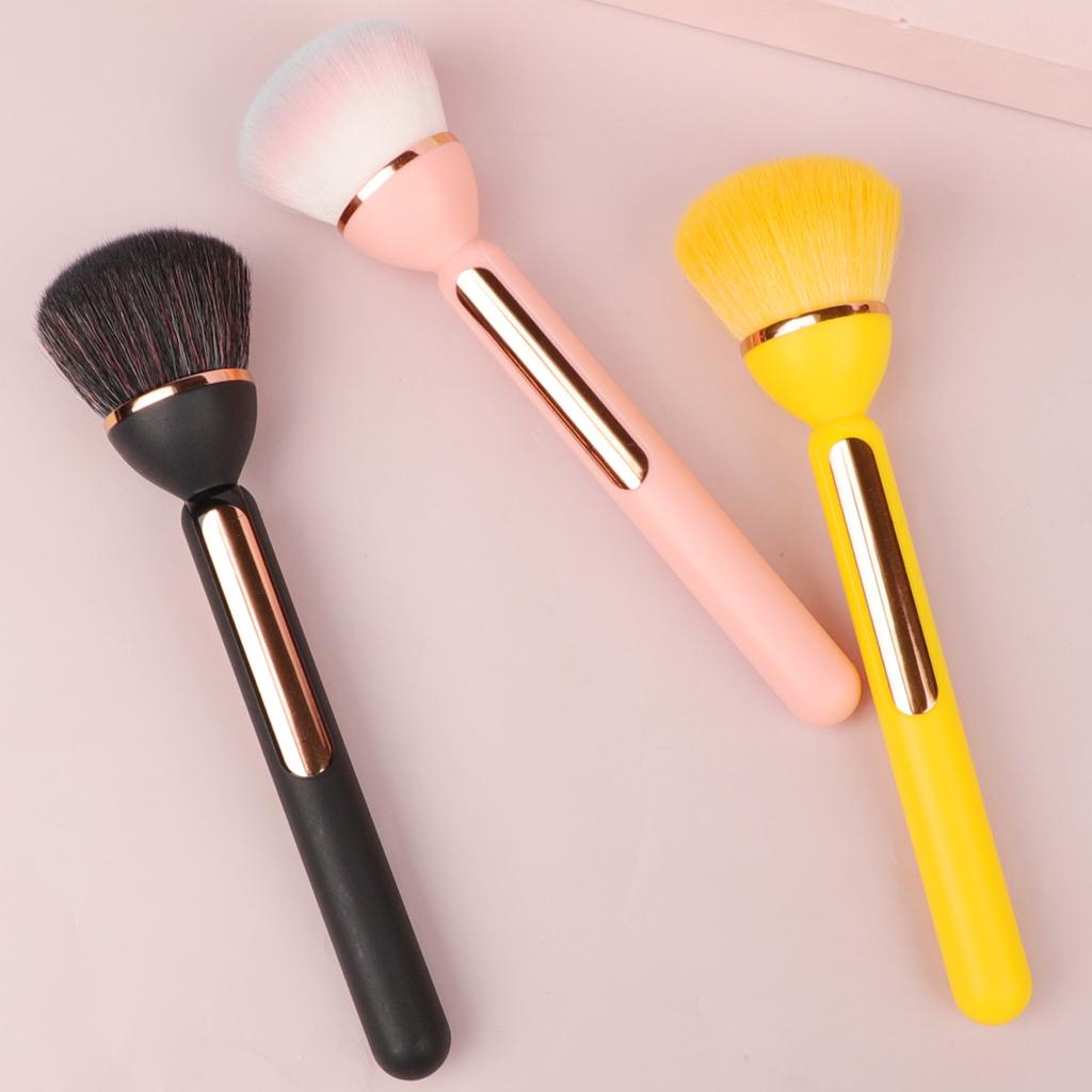 New Phnom Penh delicate gradual change dust brush, lotus small light bulb soft bristle honey brush loose powder brush residual chalking