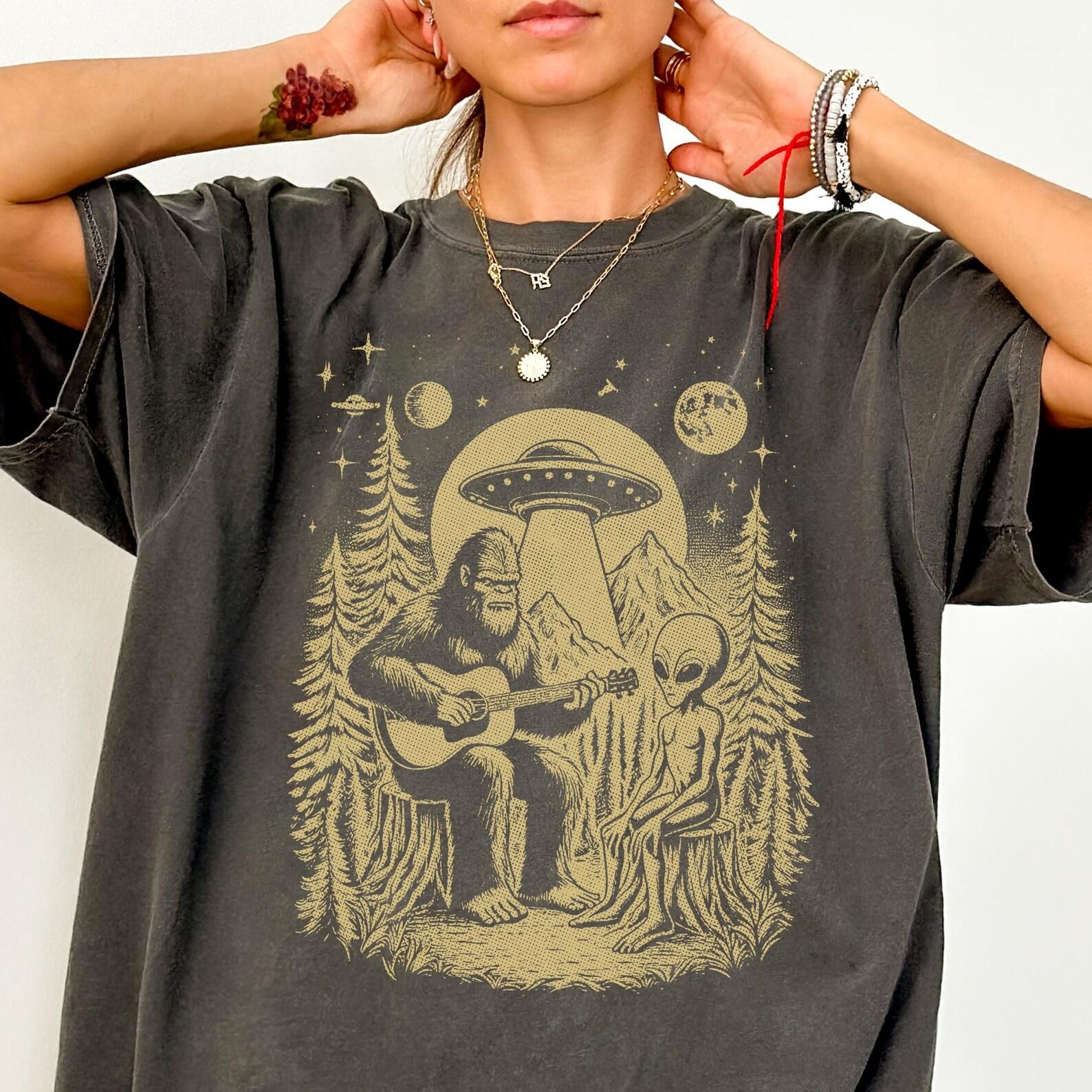 Comfort Colors® Bigfoot Guitar & Alien Shirt -Retro Funny Bigfoot Shirt,Vintage Bigfoot Tshirt,Bigfoot Meme Shirt,Music Lover Shirt L