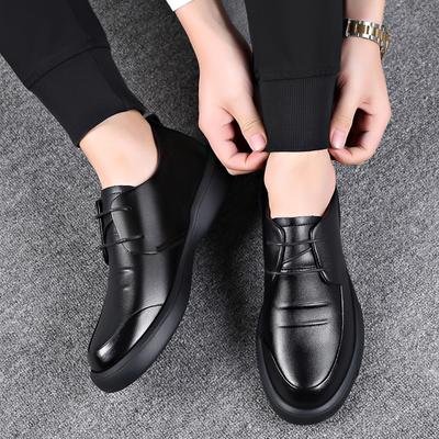 Moda Nova Qualidade Couro de Vaca Sapatos Masculinos Macios Homem Sapatos Sociais Tamanho Extra Bico Fino Homem Sapatos de Couro Dividido 2024 Novo
