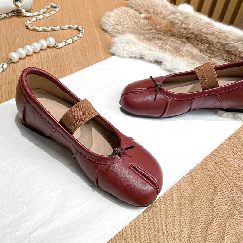 Ballet Style 4cm Inner Height Increase Split toe Women Pumps Fashion Leather Pleated Mary Janes Spring Summer Tabi Loafers Shoes