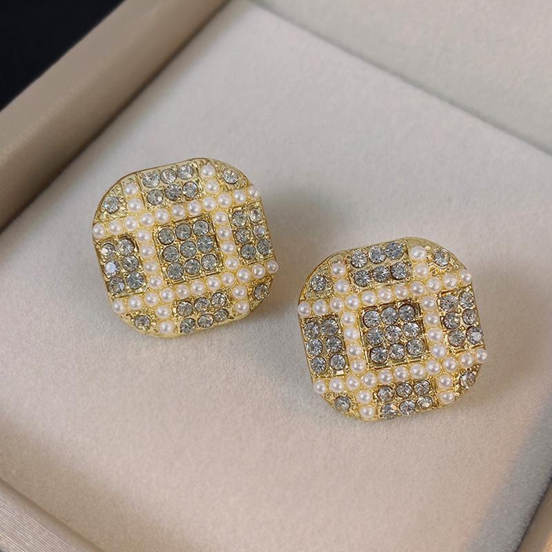 Trendy Square Grid Stud Earrings for Women Mini Imitation Pearl Beads Patchwork Rhinestones Geometry Earrings Party Jewelry Gift