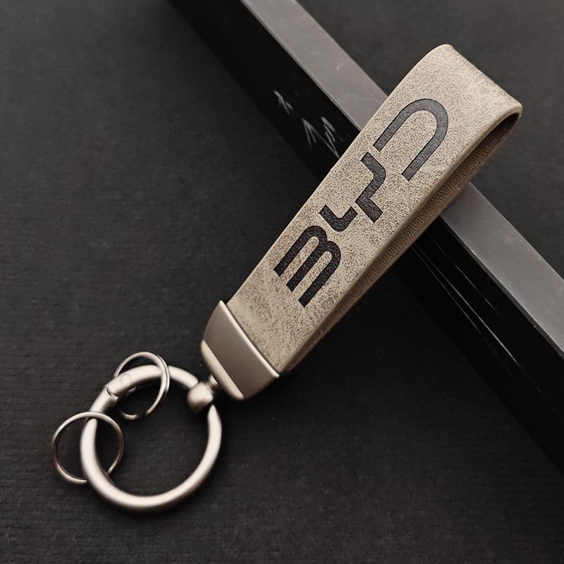 

2025 Luxury Leather Car Keychain Logo BYD Key Rings Best Gift For BYD ATTO 3 SEAL U DOLPHIN U8 U9 HAN TANG Auto Accessories серый