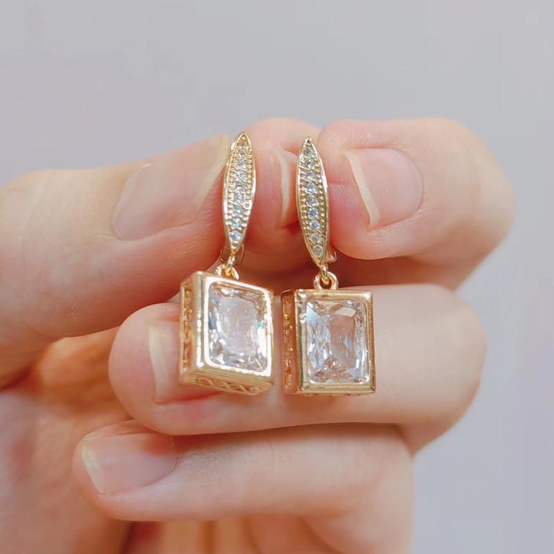 Rechteckige Weiße Kristall Zirkon Ohrringe für Frauen 2023 Neue Gold Farbe Ohrring Fashion Party Schmuck Zubehör