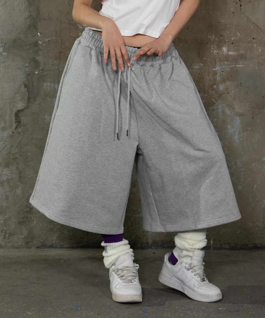 Hilukaakaibeu Hiruka Signature Cp Terry Wide Bermuda Shorts