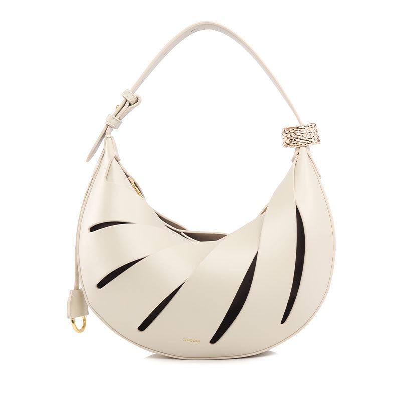 

Shoulder bag New niche portable crescent bag Fashion design sense bag Women s shoulder underarm bag Women s