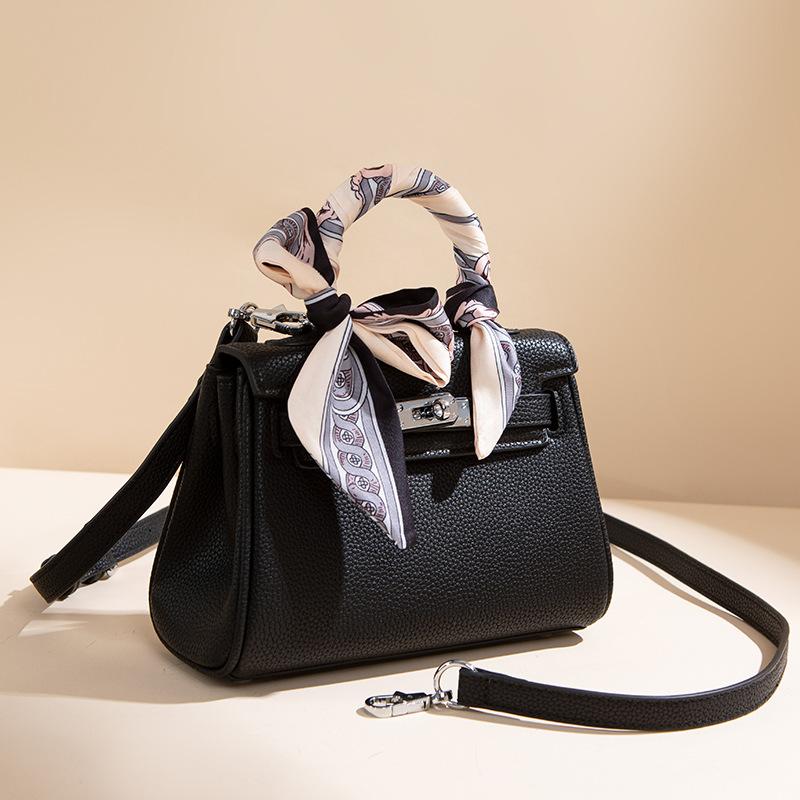 

Второе поколение женской сумки 2025 года, летняя новая модная высококачественная сумка через плечо, маленькая сумка, легкая, роскошная сумка