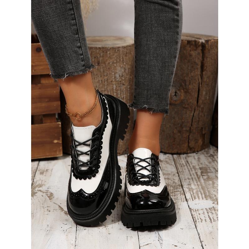 Color-blocked Low-top Shoes for The Fall of 2025 New Platform Lace-up Muffins Plus Size Small Leather Shoes for Women