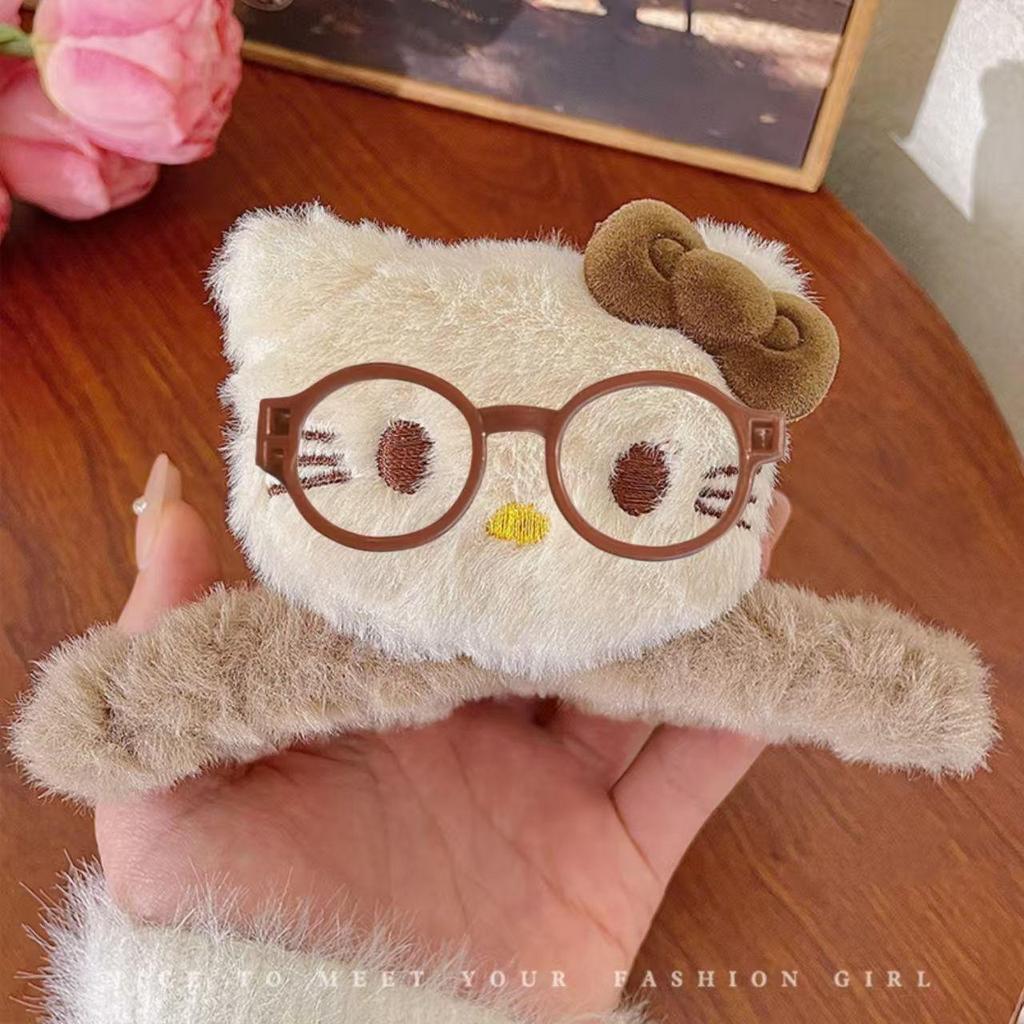 Women's Plush Cartoon Shark & Bear Hair Clips - Autumn & Winter Collection