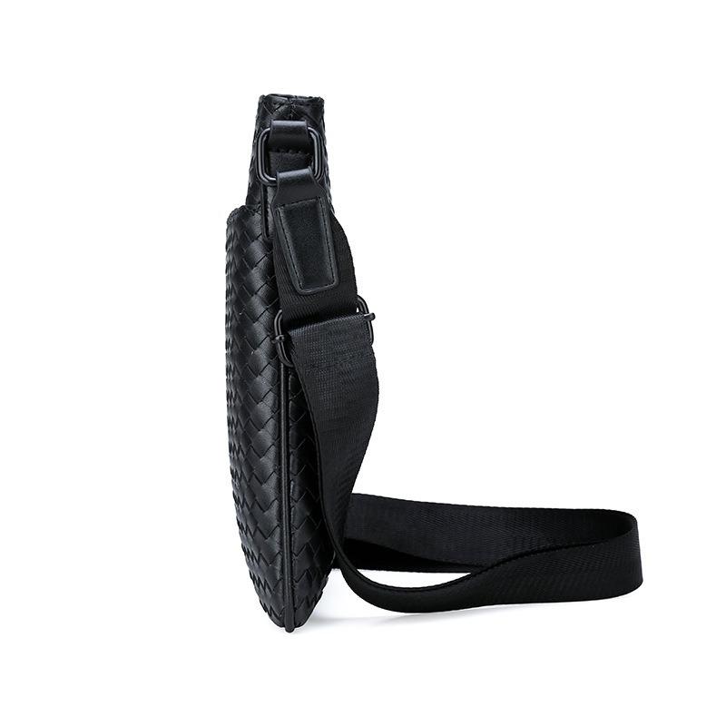 New woven men's bag business casual shoulder messenger bag small messenger men's bag simple, fashionable and lightweight