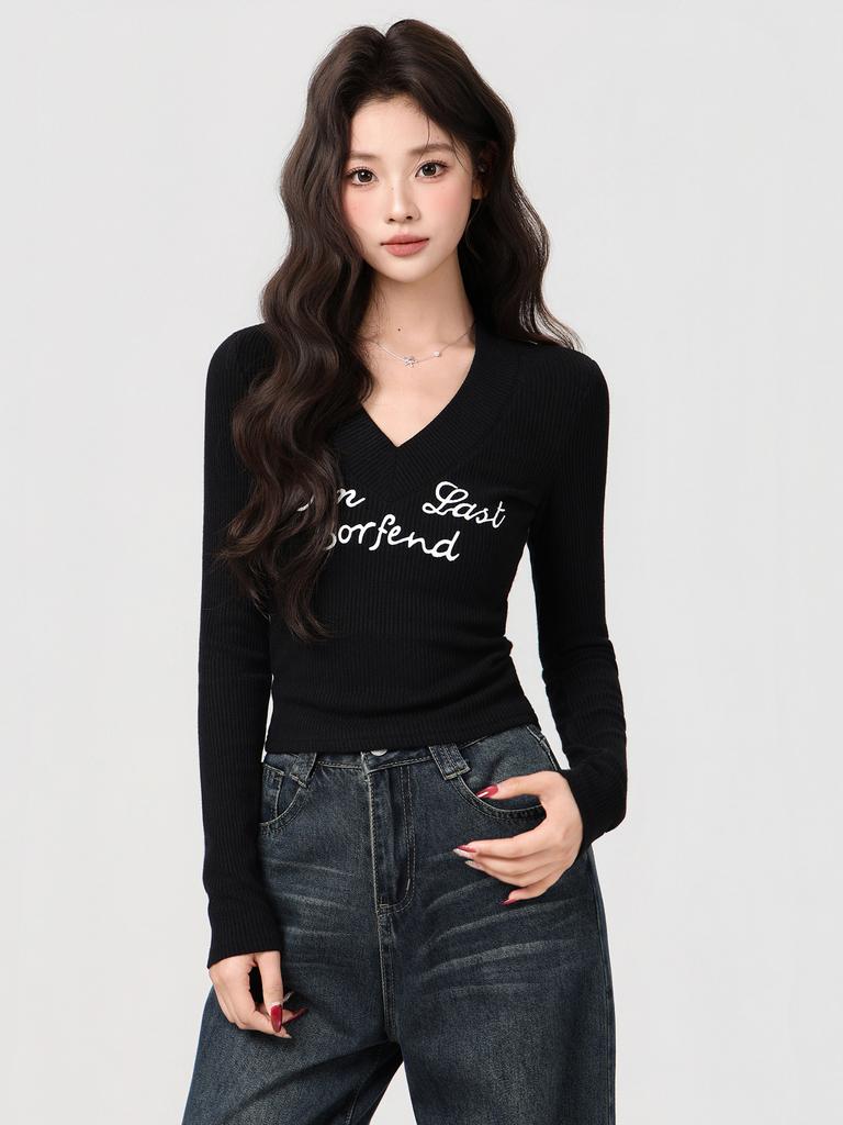 Black V-neck Letter-printed Long-sleeved T-shirt, New Autumn and Winter Bottoming Shirt, Slim-fitting and Thin Top Inside, Women
