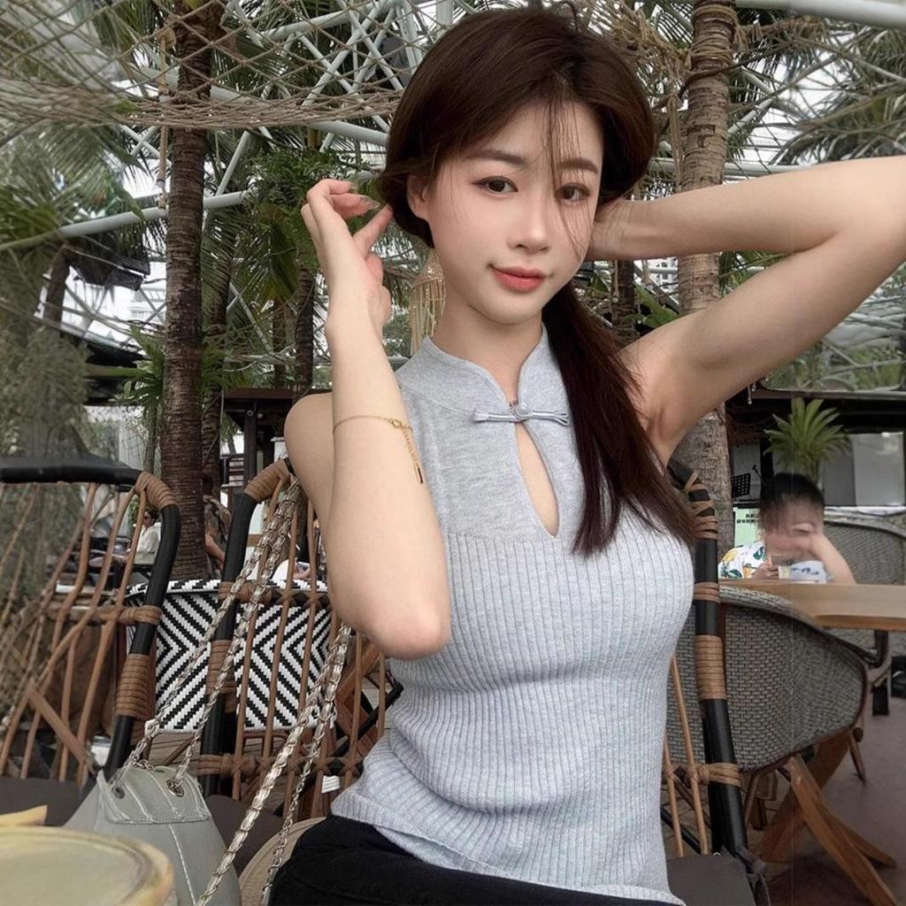 Chinese Style Halter Frog Button Cutout Knitted Vest - Women's Slim-Fit Sleeveless Summer Top