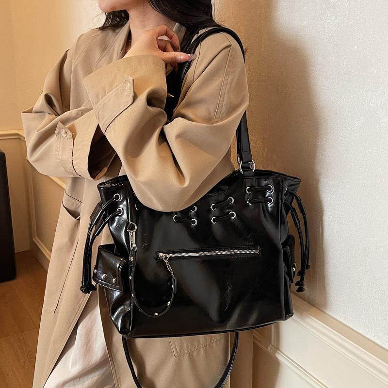 Trending Drawstring Backpack Multi-pocket Leather Bag Stylish Shoulder Bag for Women