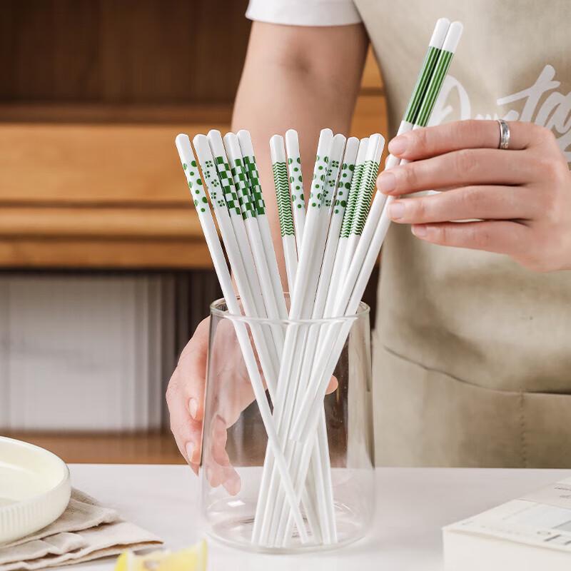 Helianfeng Style Ceramic Chopsticks Set