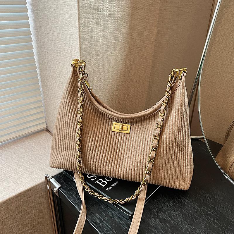 Bag Women's 2025 New Fashion Niche Design Folded Shoulder Crossbody Bag Premium Chain Underarm Bucket Bag