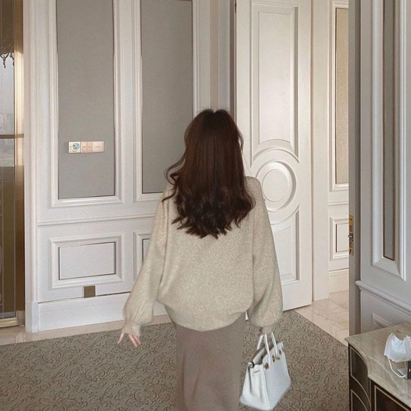 Dámský svetr s výstřihem do V měkký lepkavý podzimní a zimní volný nošení lucernové rukávy dlouhý rukáv pletený spodní svetr dámský