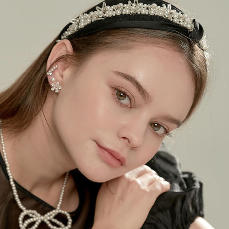 

BESTY Elegant Swan Hairband Swan Hairband - Black