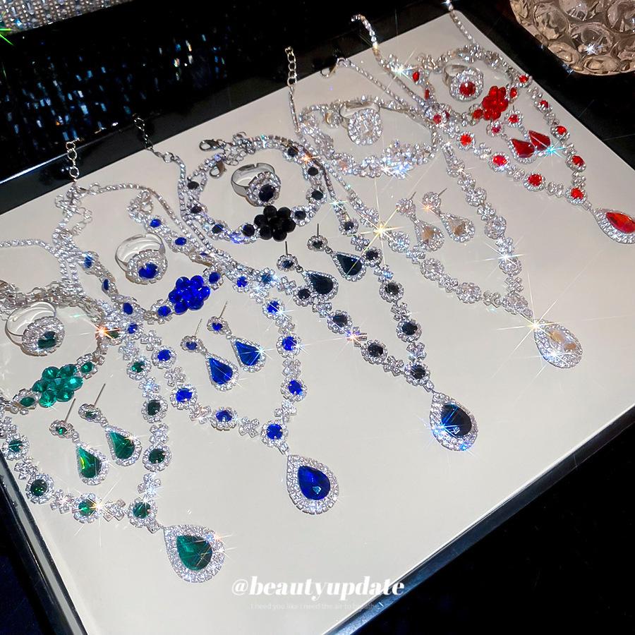 Rhinestone Geometric Flower Water Drop Earring & Necklace Set - Elegant Light Luxury Clavicle Chain