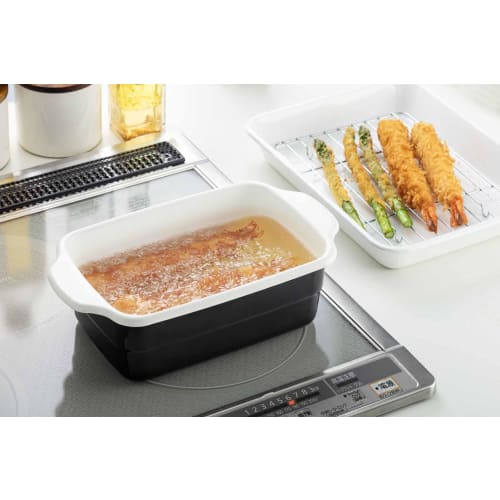 Takagi Metal Enamel Deep Fryer/Tempura Pan, Square, 28.3 X 16.1 X 8.7 Cm, Black, Maximum Oil Capacity: Approx. 1.0 L, Ideal for Longer Foods, Small, C