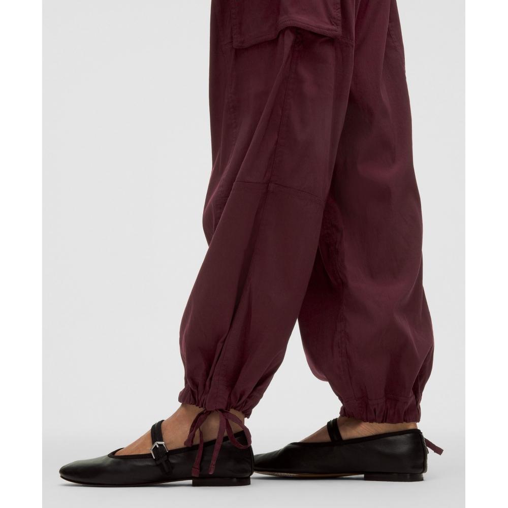Lululemon Lightweight Adjustable Mid Rise Cargo Pant Garnet