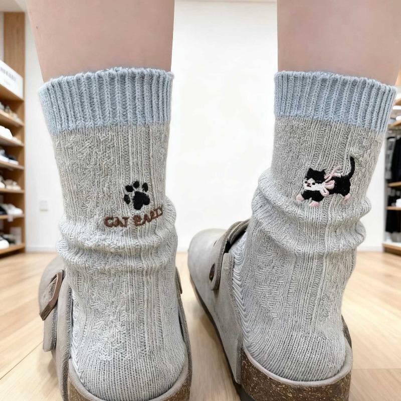 Winter and Autumn Kids' Knee-Length Cartoon Cat Paws Embroidered Chunky Stockings Thick Knit Cute Socks