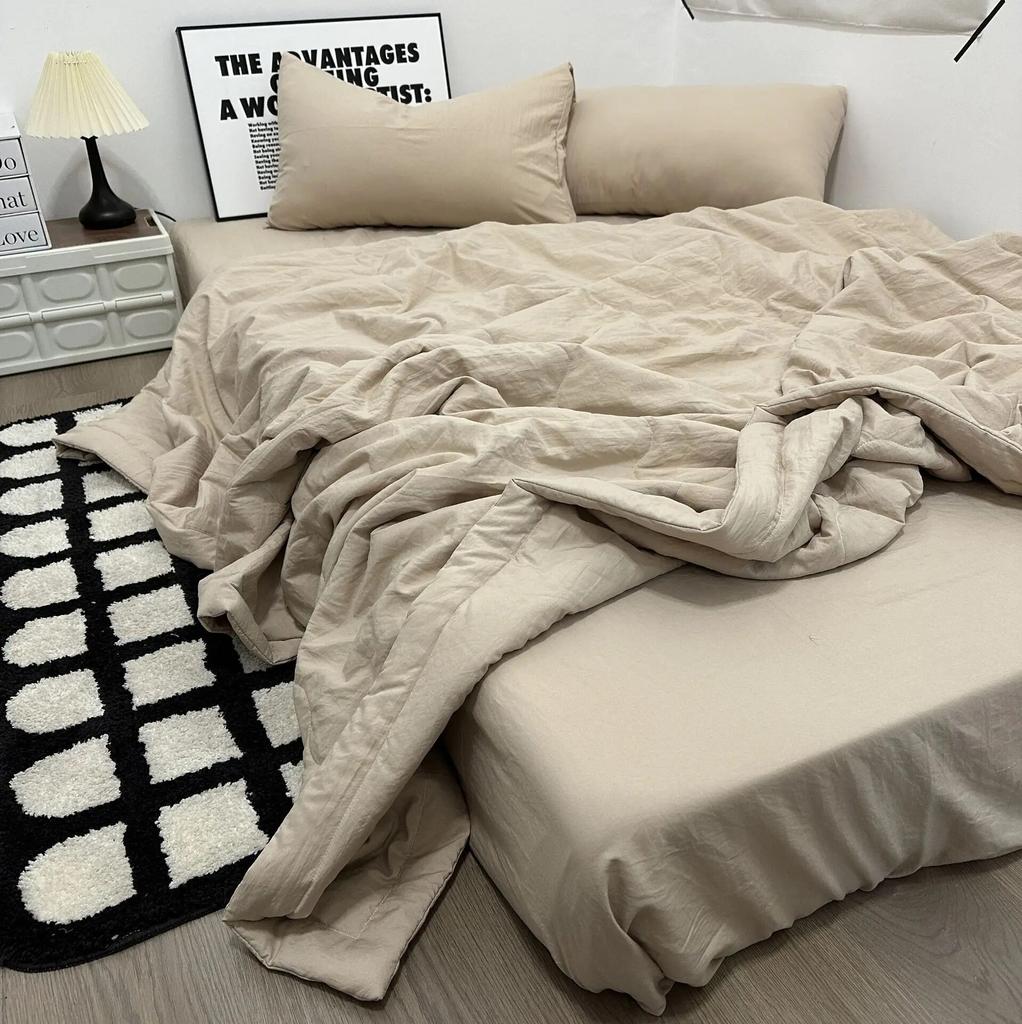 Summer Blanket Set Japanese Solid Colour Simplicity Summer Comforter Set Soft Thin Quilt Bed Sheet Pillowcase 4pcs Bedding Set