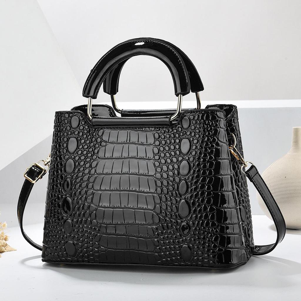 Borsa a mano versatile moda estiva da donna a spalla singola crossbody borsa grande nuovo stile per donna