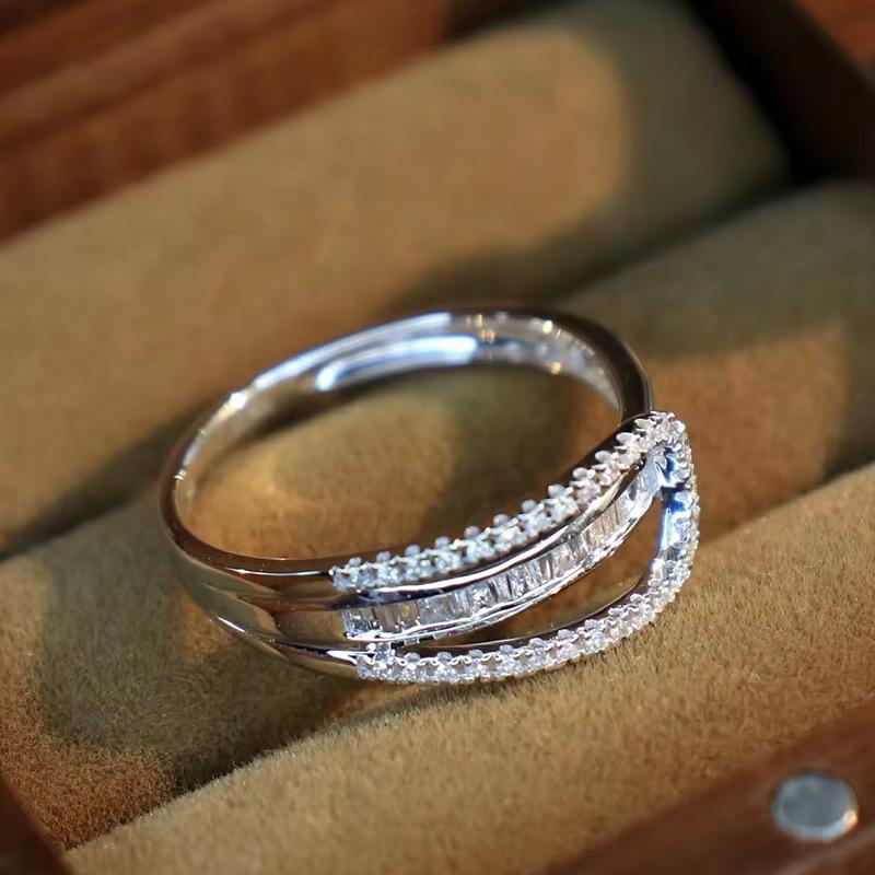 Light Luxury Ring For Women, Niche Ring With A Sense Of Design, Micro-Inlaid Zircon Chic Jewelry.