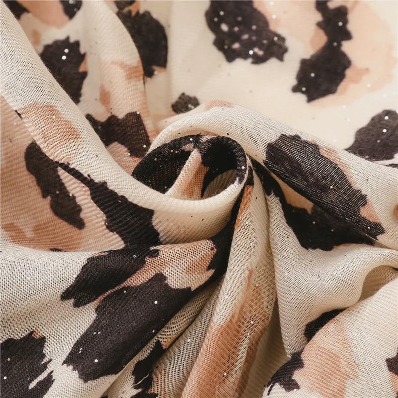 Europejski i Amerykański Szal z Bawełny i Lnu z Chwostami i Panterkowym Nadrukiem Złoconym Pyłem