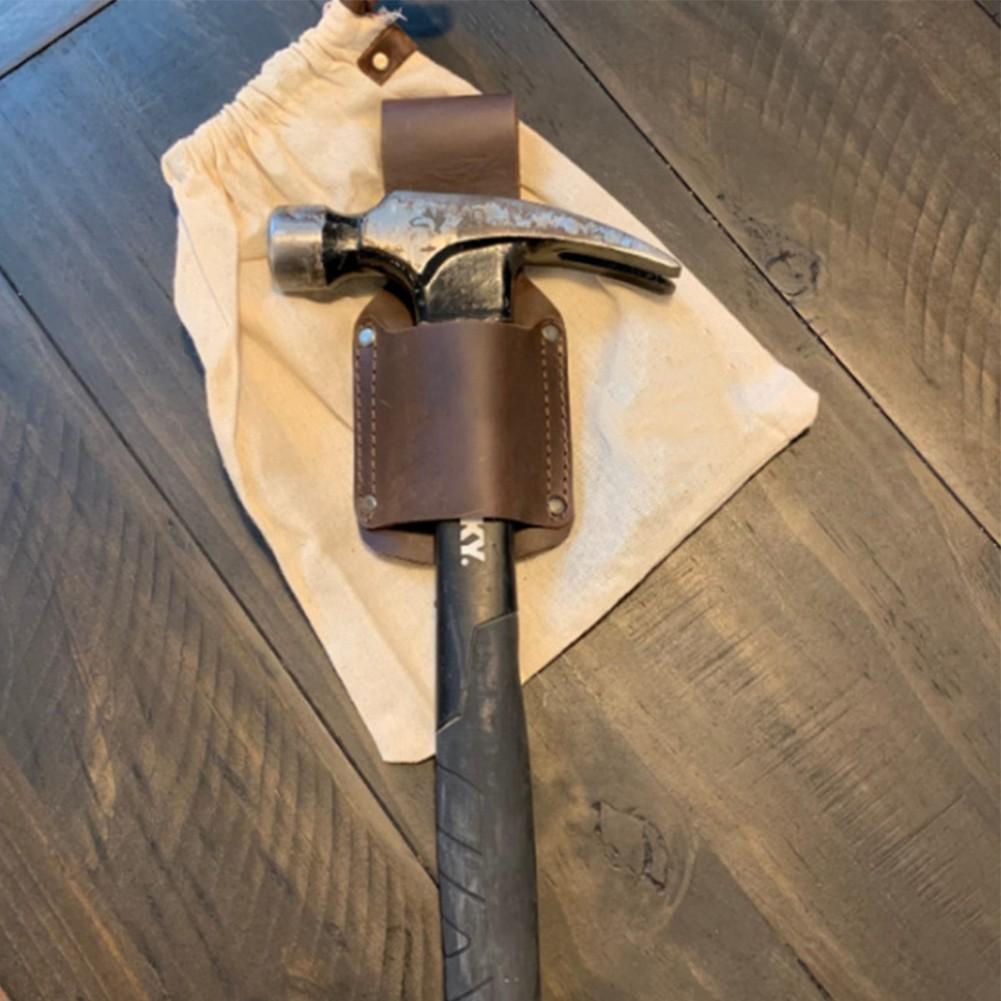 

Leather Holder Designed to Keep Your Axe or Hammer Safe During Activities коричневий