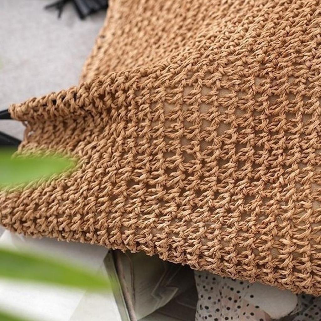 WISHOW Women's Straw Tote Bag with Tassel, Large Capacity, Perfect for Commuting, Beaches, and Resorts (Brown)