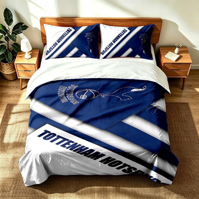 Tottenham Hotspur FC (23) 3pc Set Suitable for Master Bedrooms Soft and Comfortable an Ideal Gift for Family and Friends Includes One Duvet Cover and 