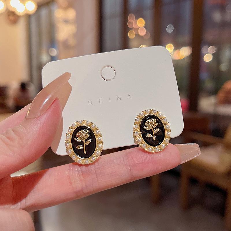 

Серьги из серебра 925 пробы в стиле французского ретро с розами и жемчугом