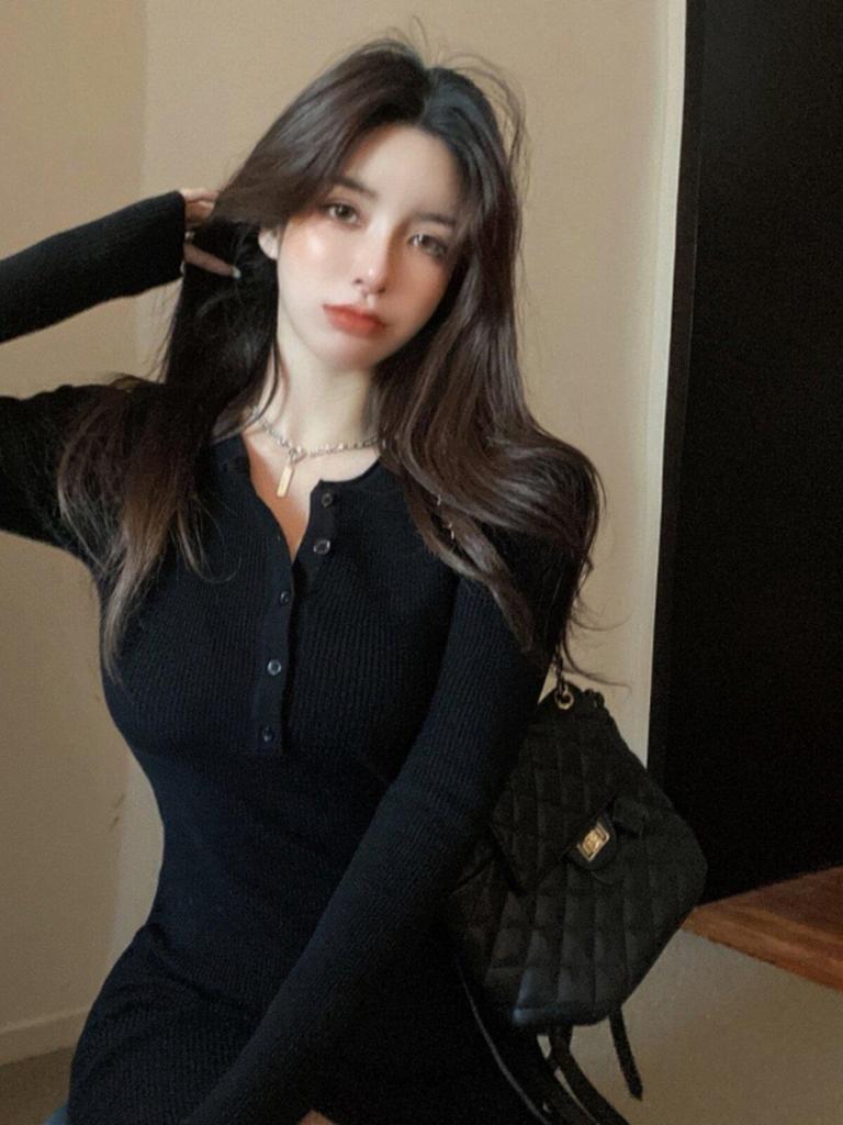 2026 Women's Autumn/Winter Knit Dress, Slimming Bodycon Skirt, Wearable Under a Coat, Flattering Wool Design