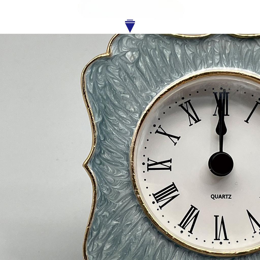 Enamel Metal Clock Simple Small Fresh Clock Living Room Home Fashion Retro Model Room Ornament