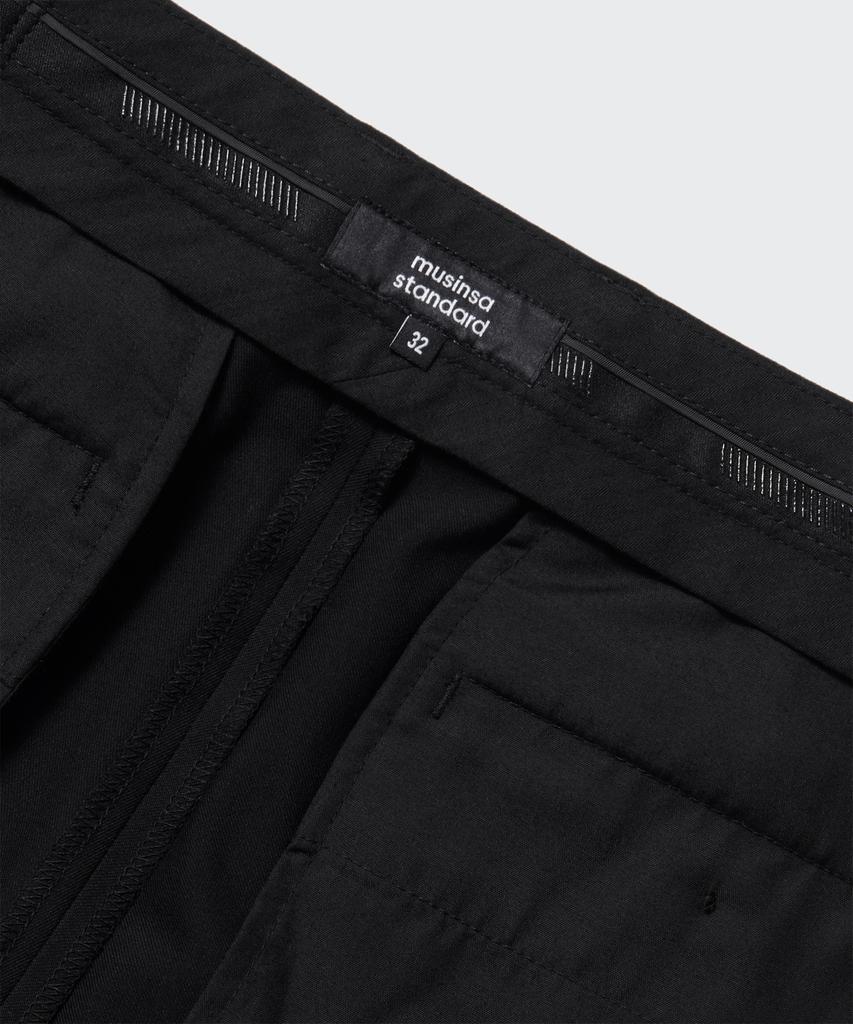 Musinsa Standard Tapered Hidden Banding Crop Slacks [Black]
