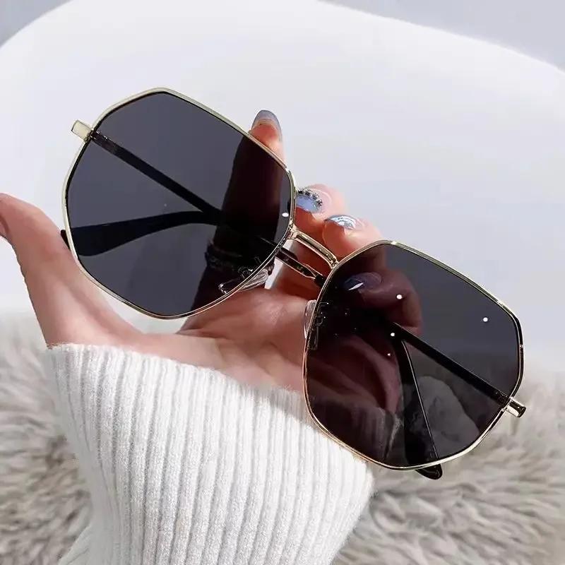 Retro Polygon Sunglasses Women Brand Designer Rimless Gradient Sun Glasses Fashion Shades Eyewear Driving Travel Eyeglasses