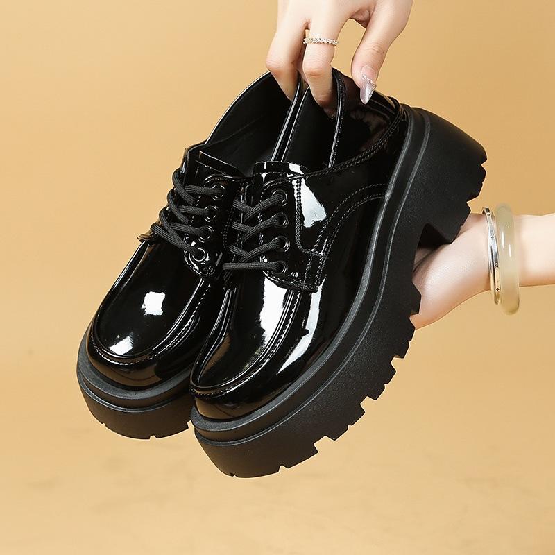 

Платформенные маленькие кожаные туфли женские из мягкой кожи черные на шнуровке увеличивающие рост лоферы 2025 весна и осень новая женская обувь 40